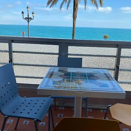 Appartamento The Traveller`s house Mirador playa la Caleta en Cádiz Esterno foto