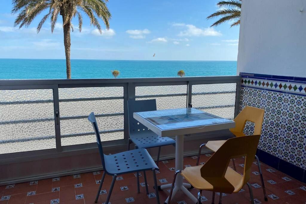The Traveller`s House Mirador Playa La Caleta En Cádiz Appartamento